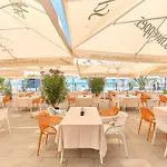 Malibu Hotel 4*