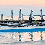Malibu Hotel Mamaia